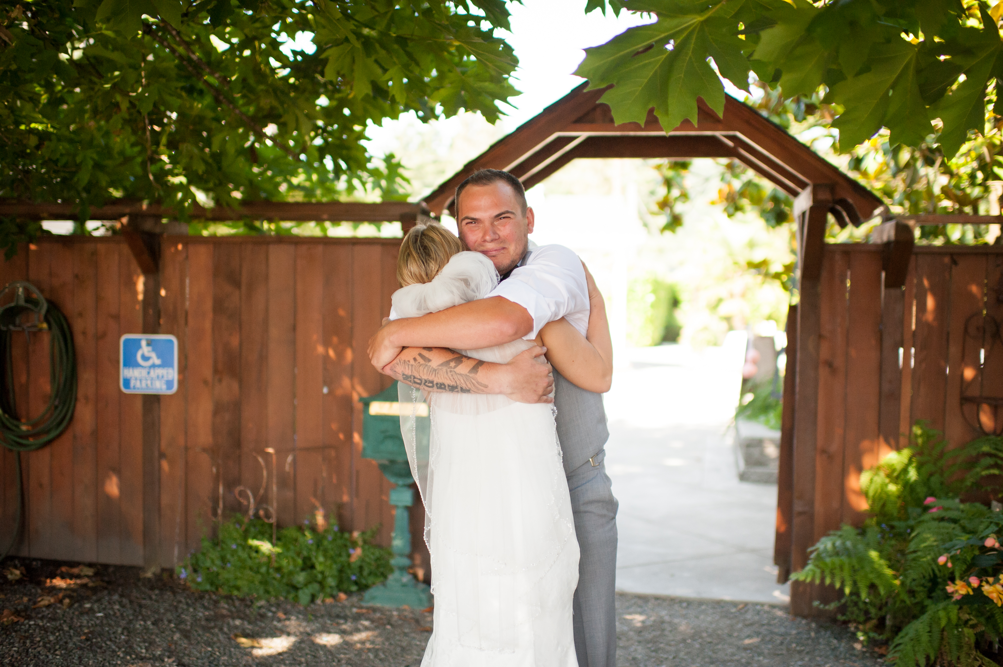 first look pictures seattle bride groom