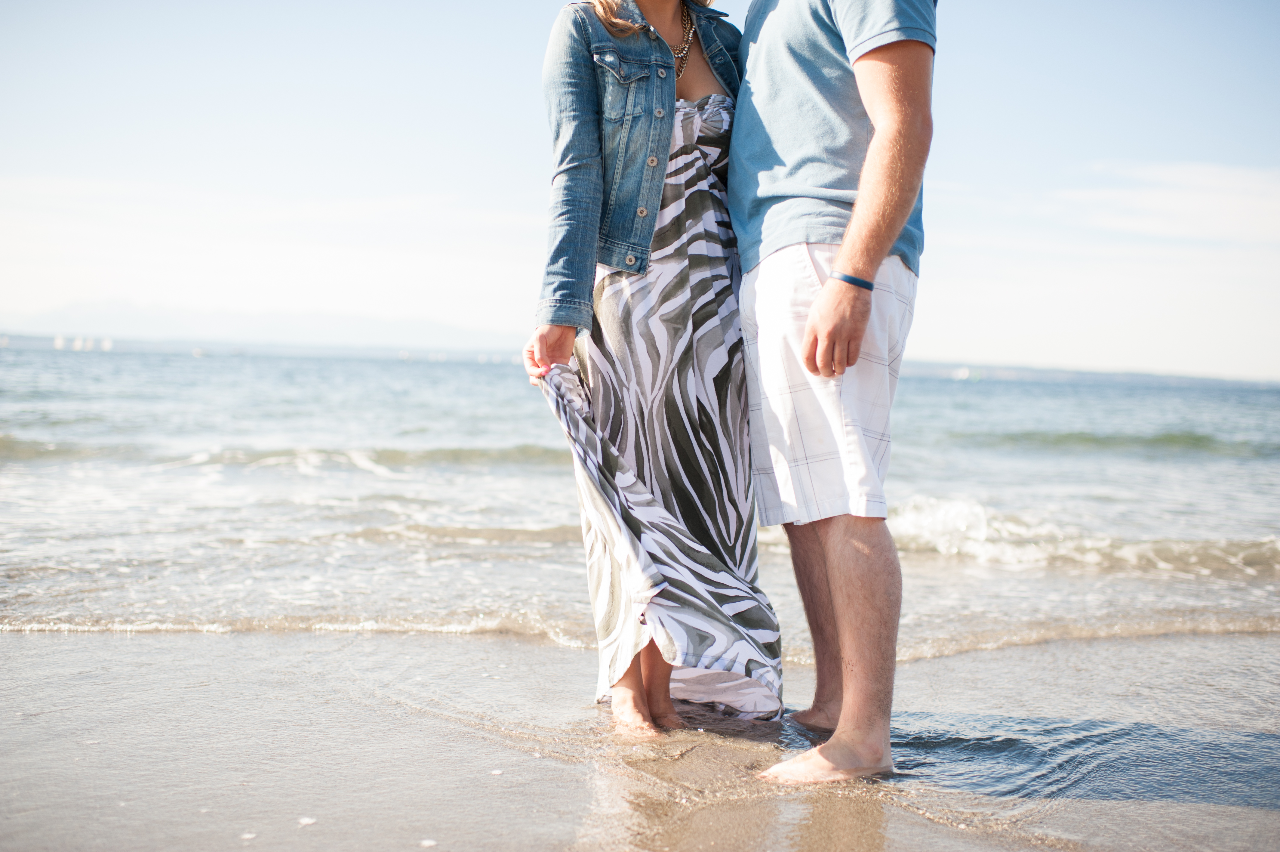 seattle beach engagement session