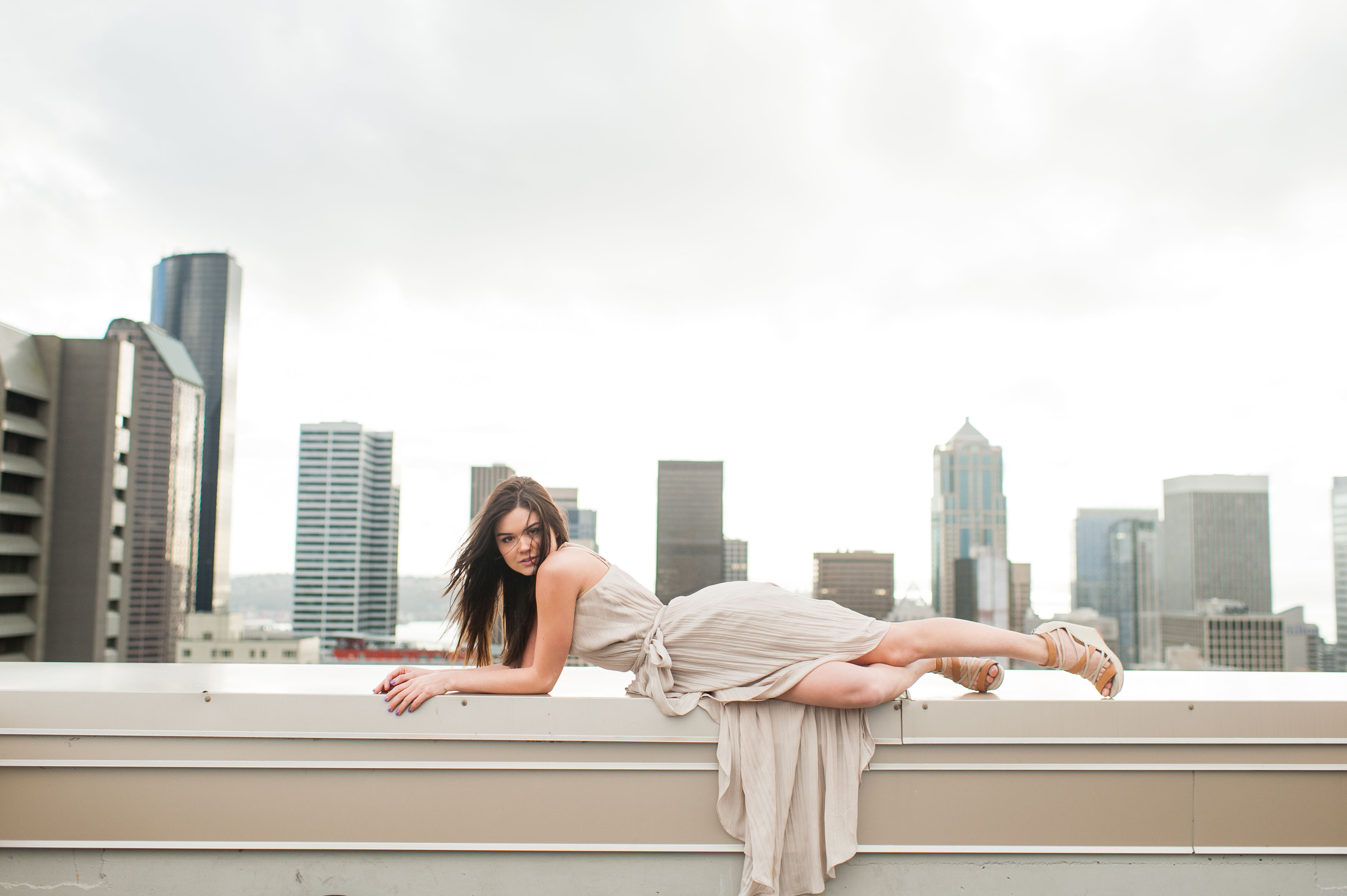 seattle fashion photographer city rooftop