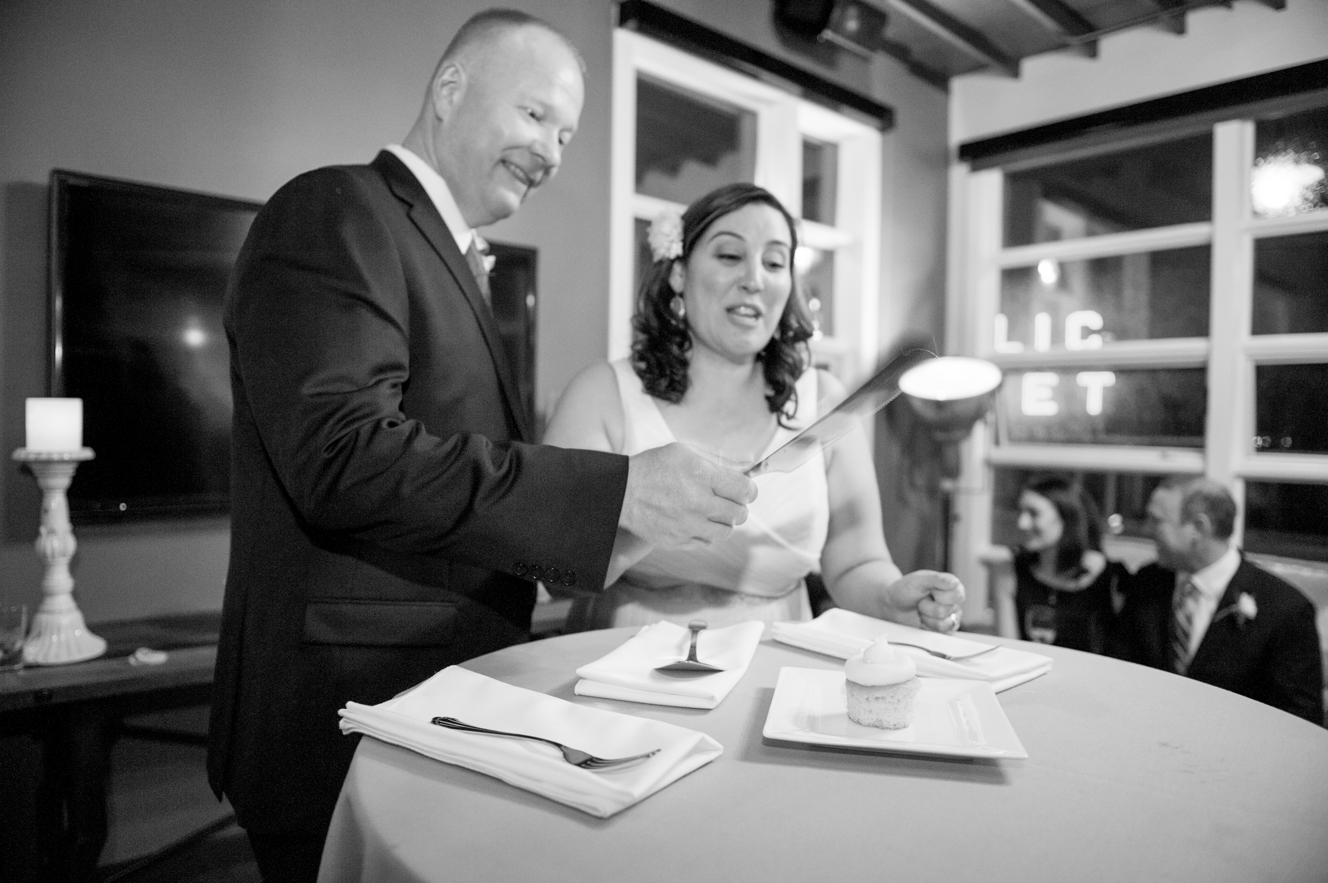 classic black and white seattle wedding photography