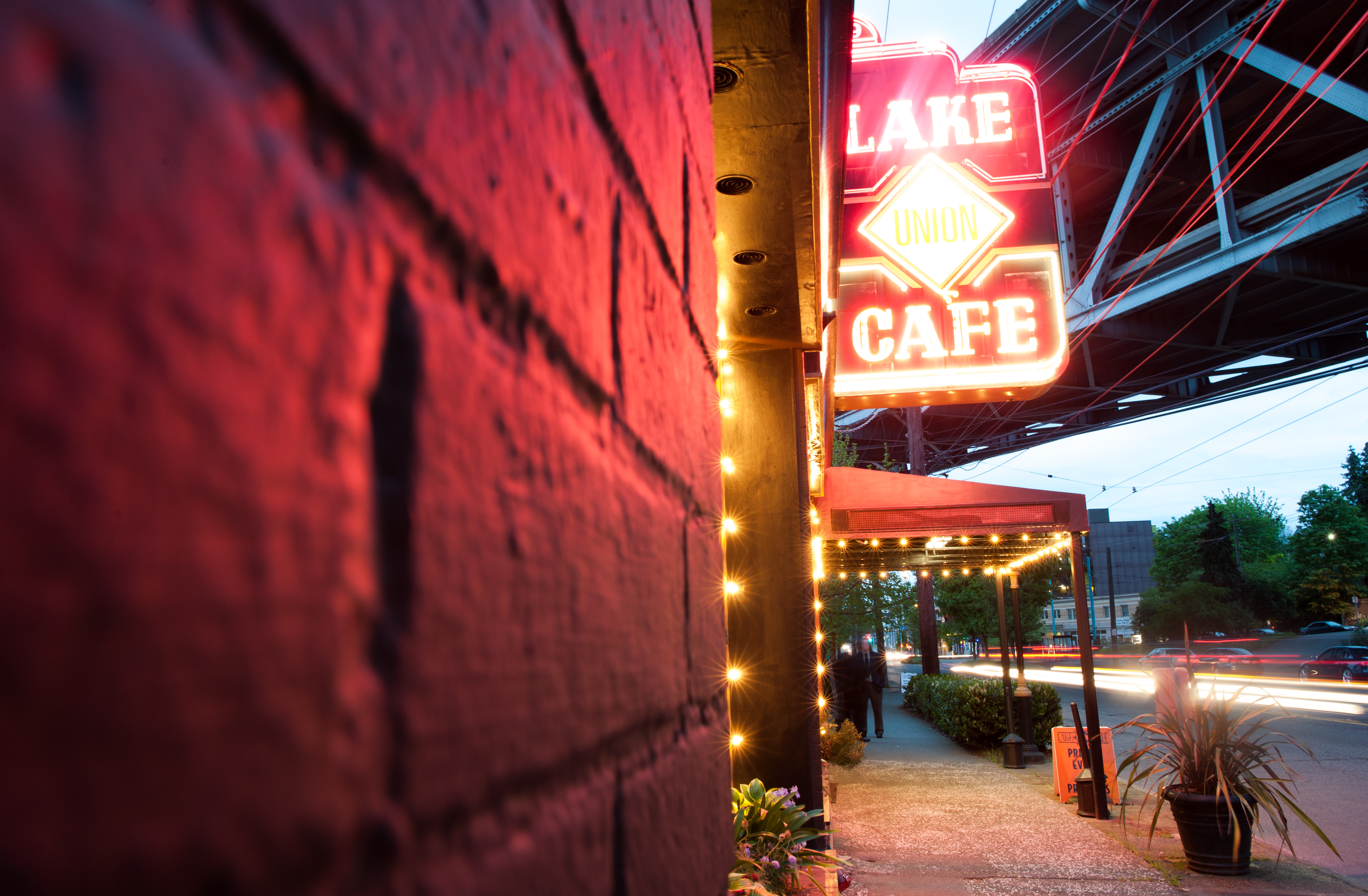 Lake union cafe wedding