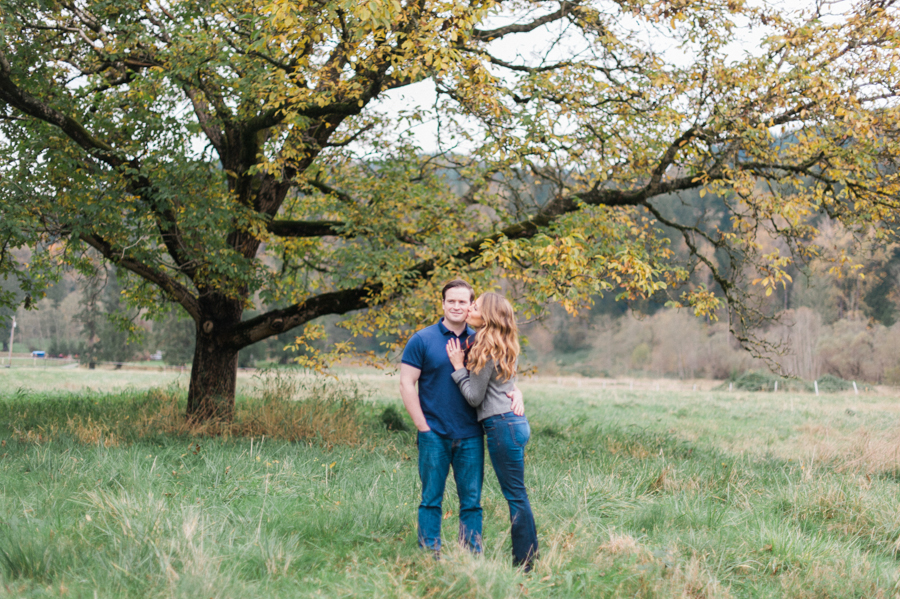 snoqualmie wa foliage engagement photos