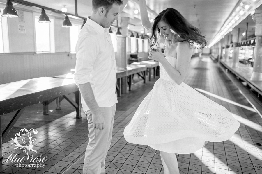 pike place market engagement photography