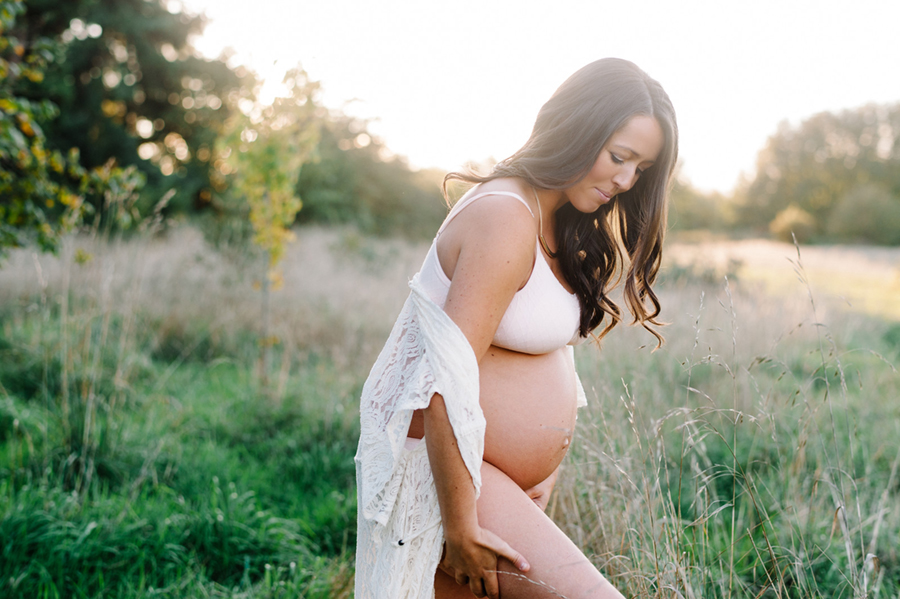 seattle maternity photos discovery park