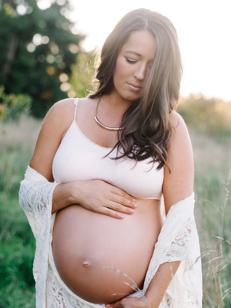 seattle maternity photos discovery park