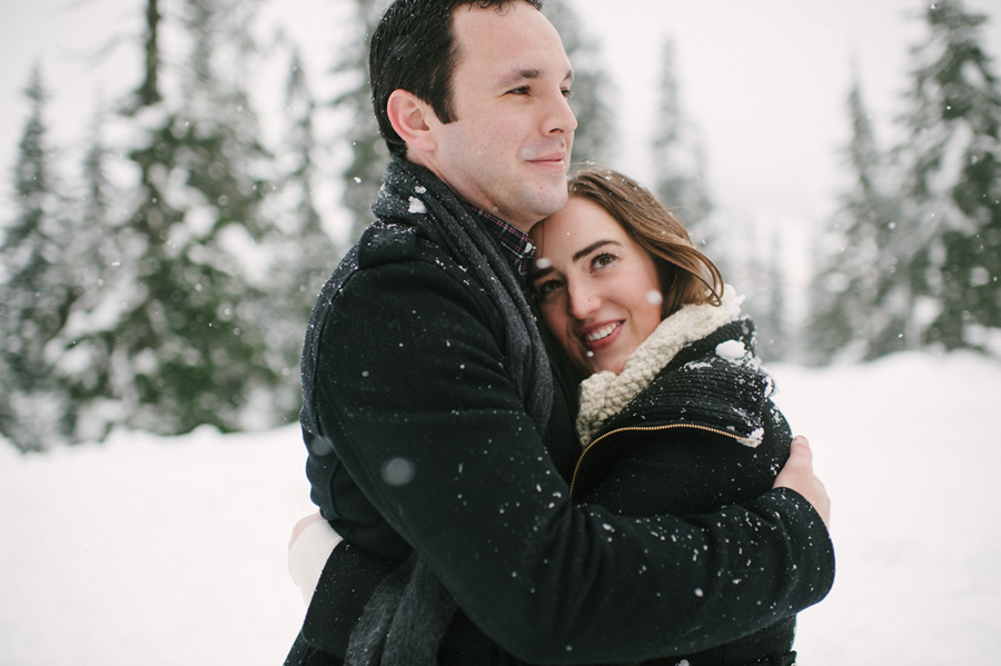 snoqualmie pass snow engagement photos