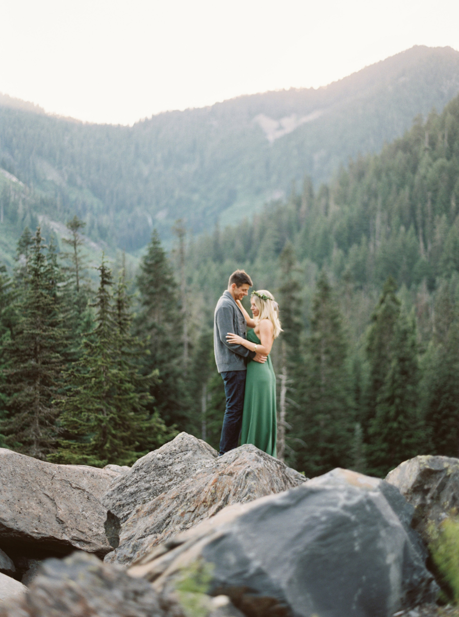 snoqualmie mountain engagement photos fuji 400h film