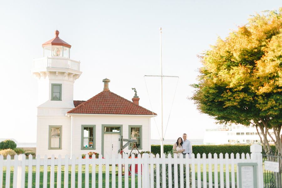 mukilteo-beach-engagement-photos-005