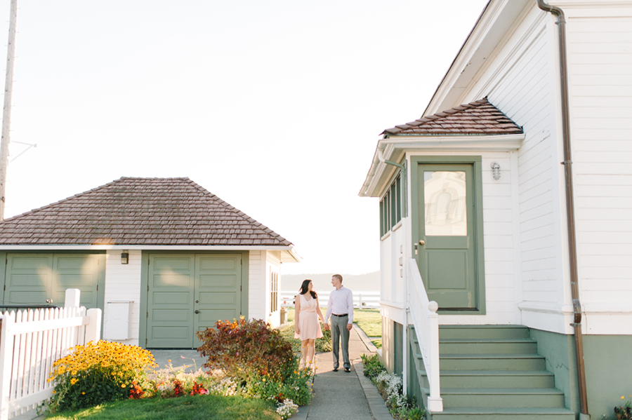 mukilteo-beach-engagement-photos-007