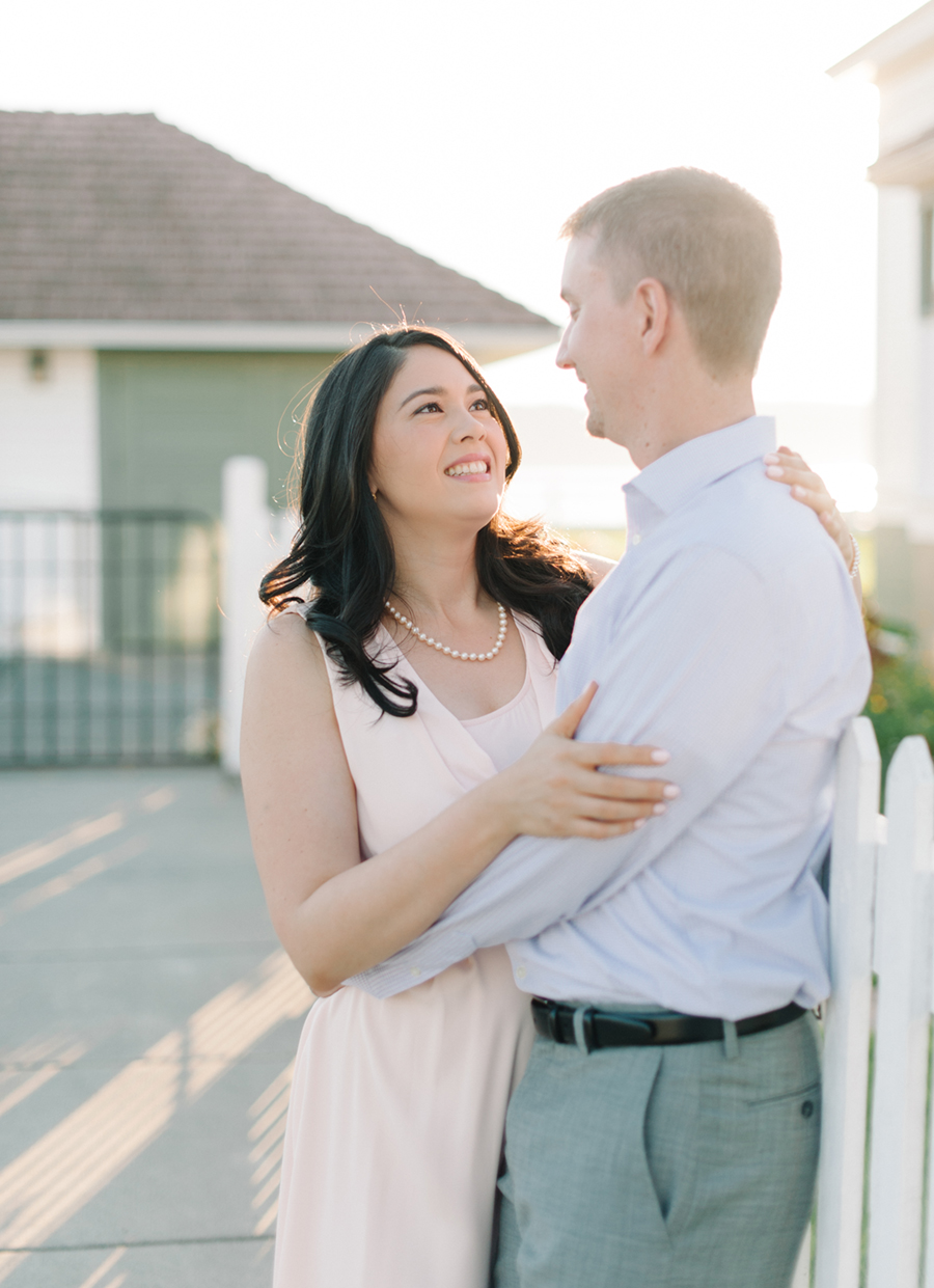 mukilteo-beach-engagement-photos-014