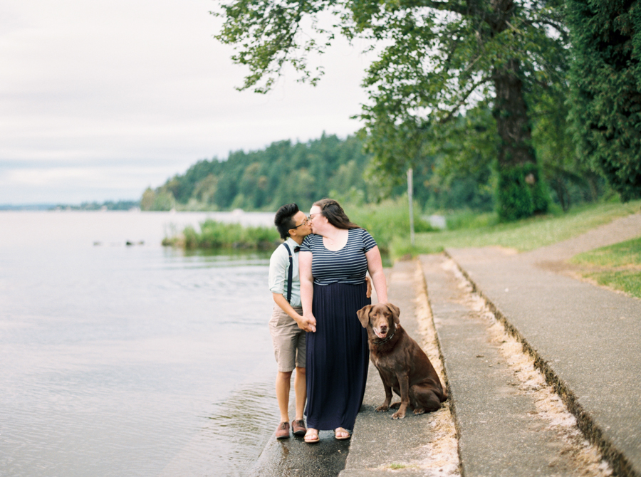 seattle-engagement-photos-film-dog031