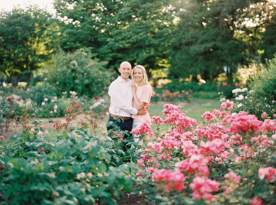 Seattle-Engagement-Photos-Rose-Garden0002