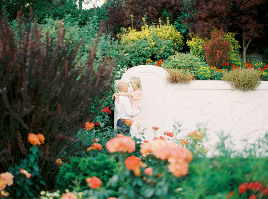 Seattle-Engagement-Photos-Rose-Garden0004