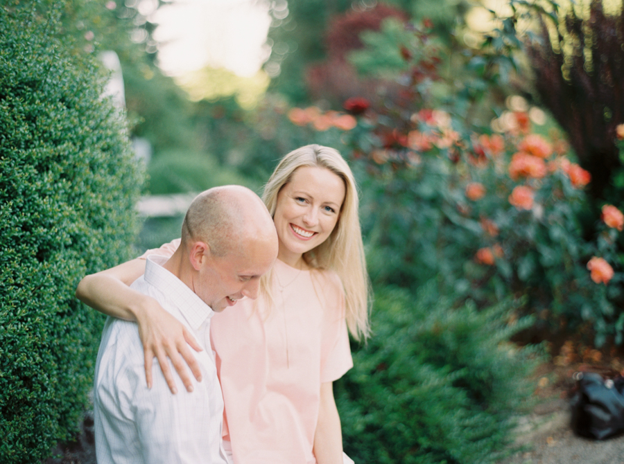 Seattle-Engagement-Photos-Rose-Garden0005