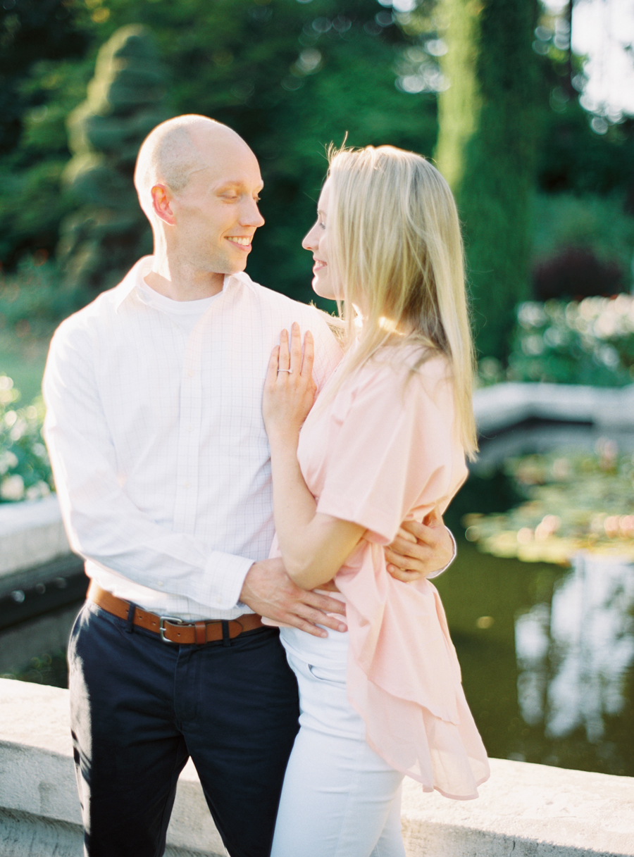 Seattle-Engagement-Photos-Rose-Garden0017