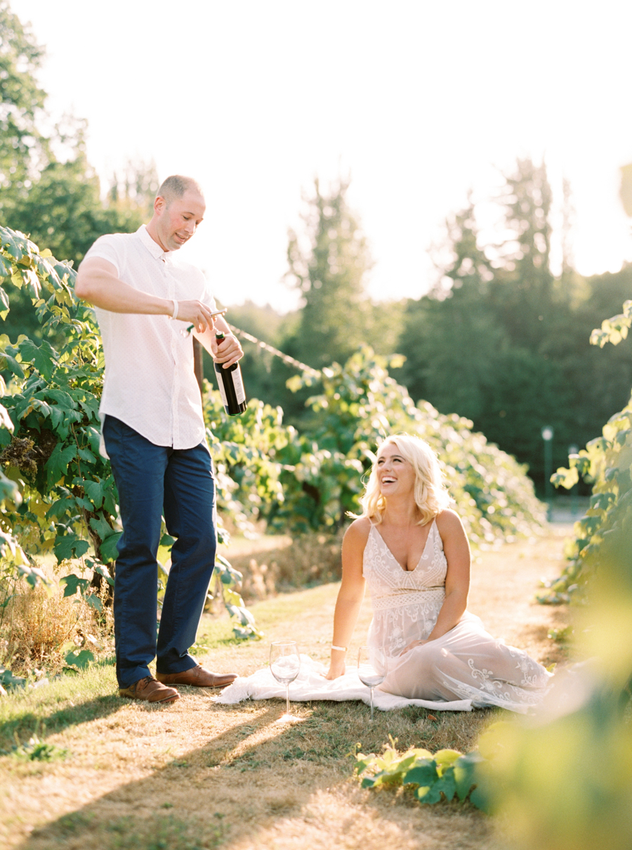 vineyard-engagement-photos-film0004