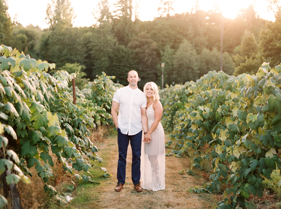 vineyard-engagement-photos-film0029