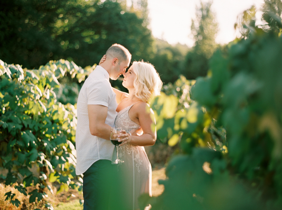 vineyard-engagement-photos-film0034