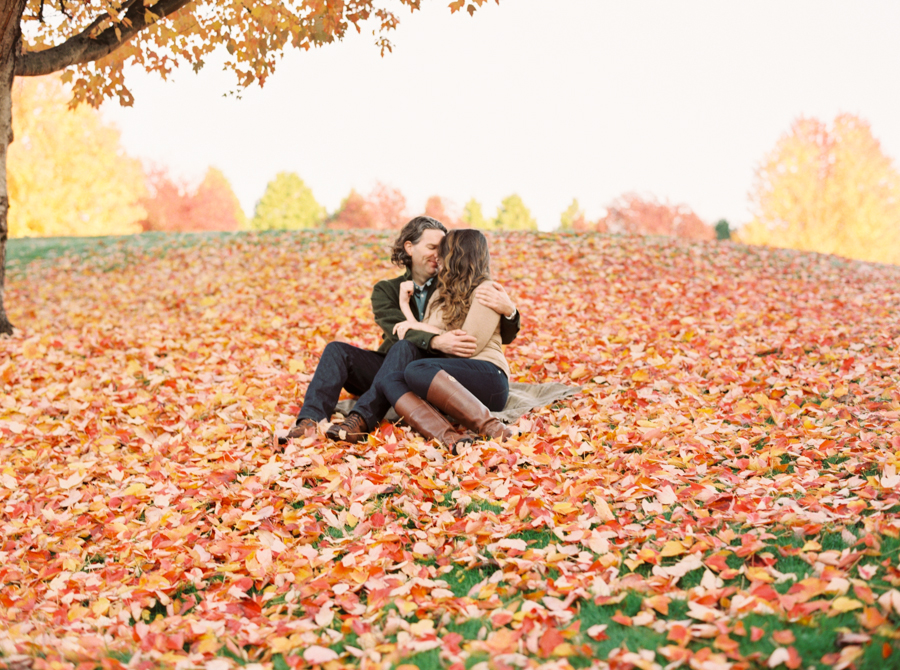 seattle-fall-foliage-engagement-photos-film-104