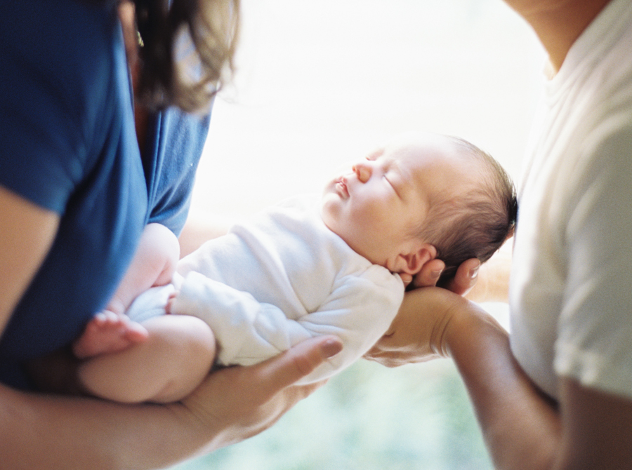 seattle-newborn-photos-film-100