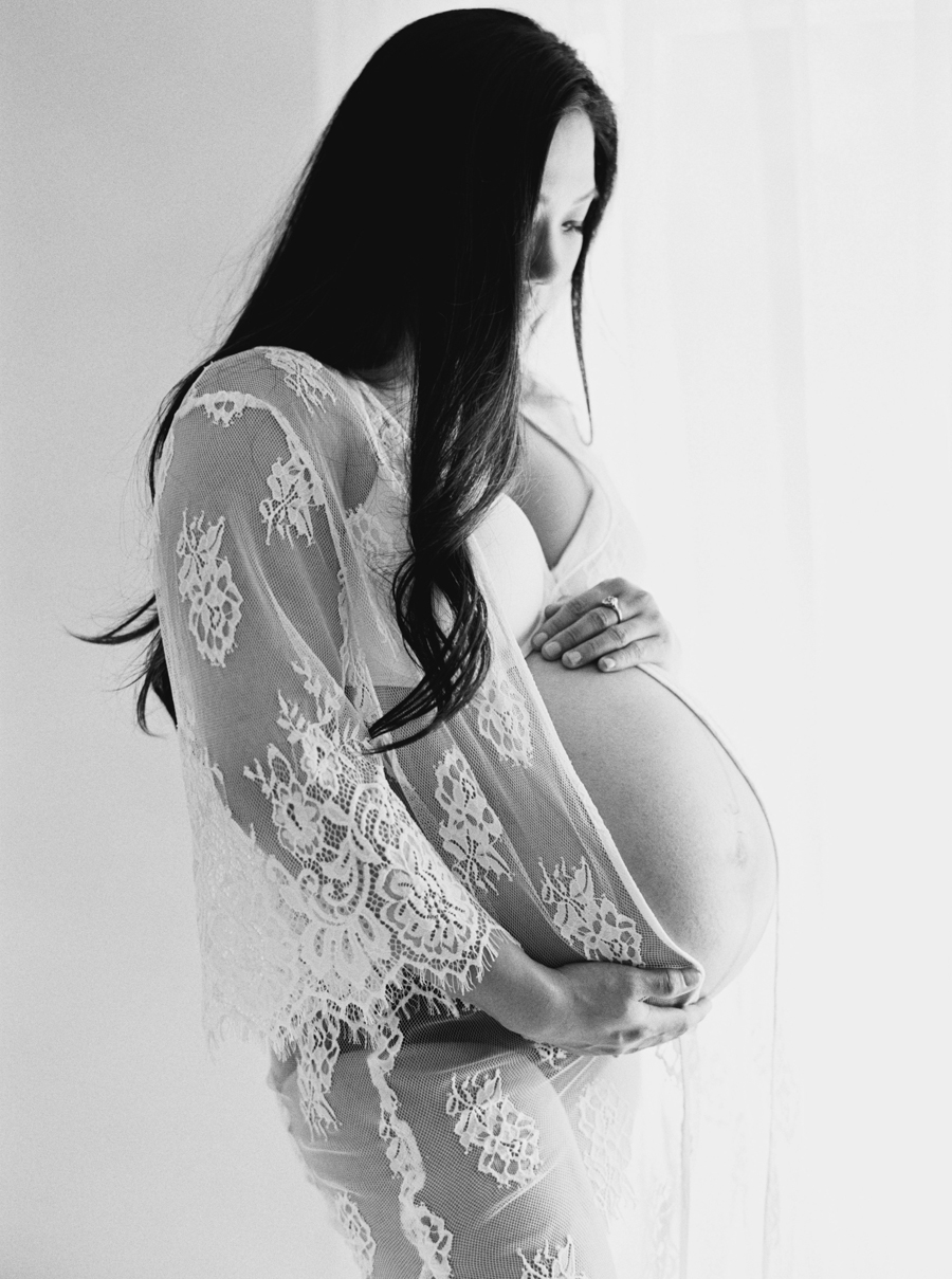 seattle-maternity-photographer-film-025