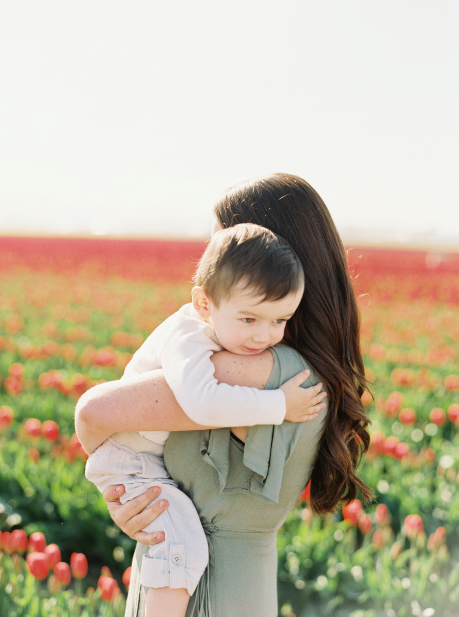 seattle-family-photographer-film-tulips-005