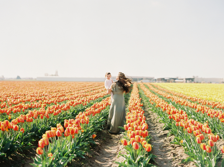 seattle-family-photographer-film-tulips-047