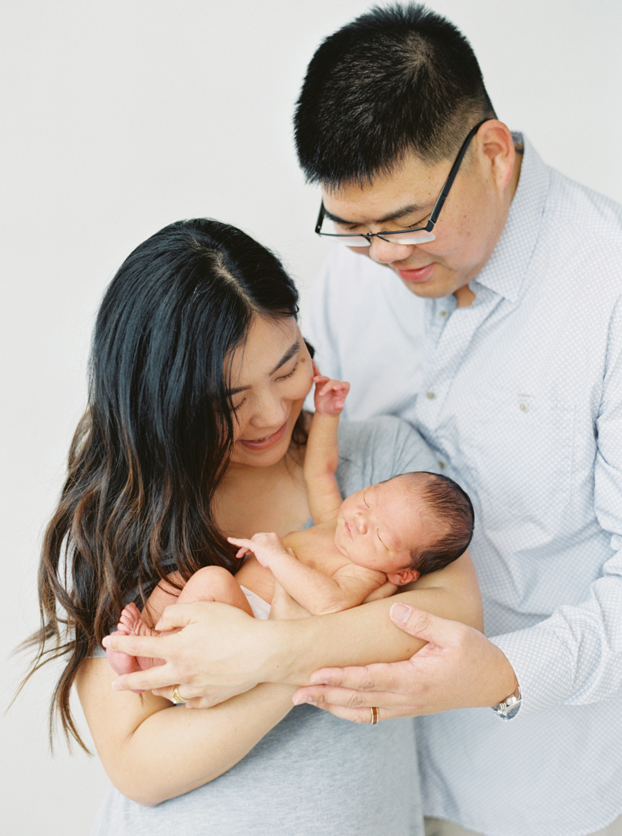 seattle-newborn-photographer-film-007