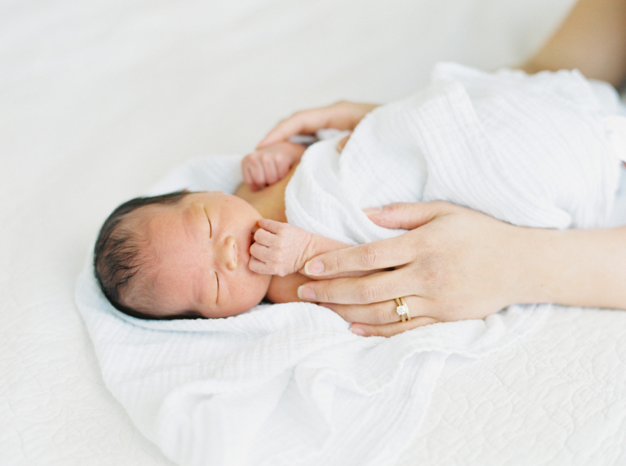 seattle-newborn-photographer-film-031