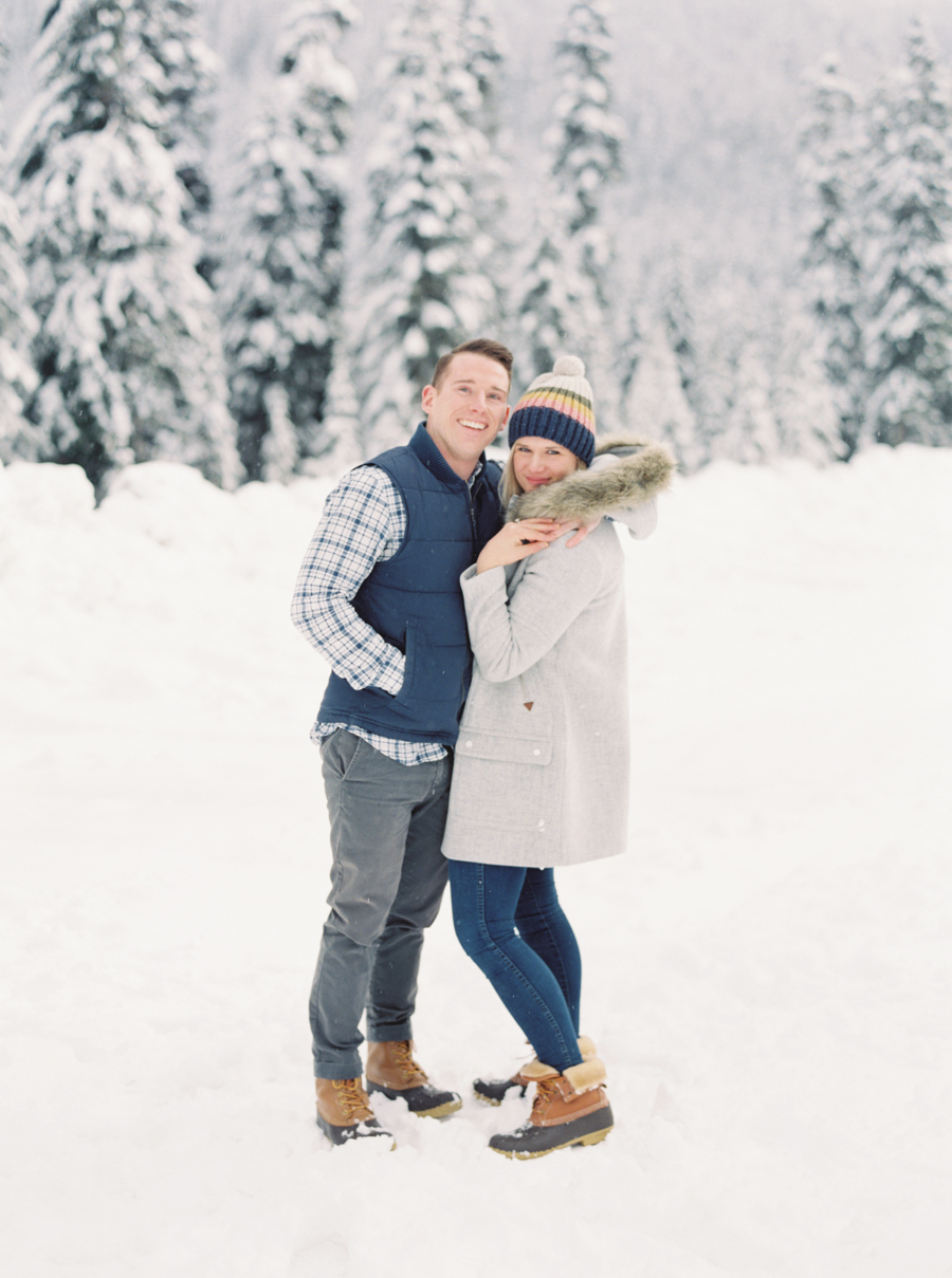 snoqualmie-pass-engagment-photos-snow-film-081