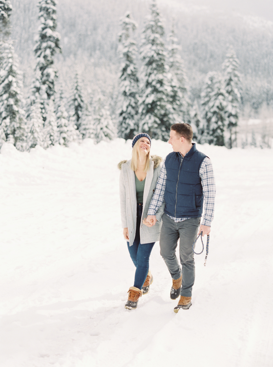 snoqualmie-pass-engagment-photos-snow-film-082