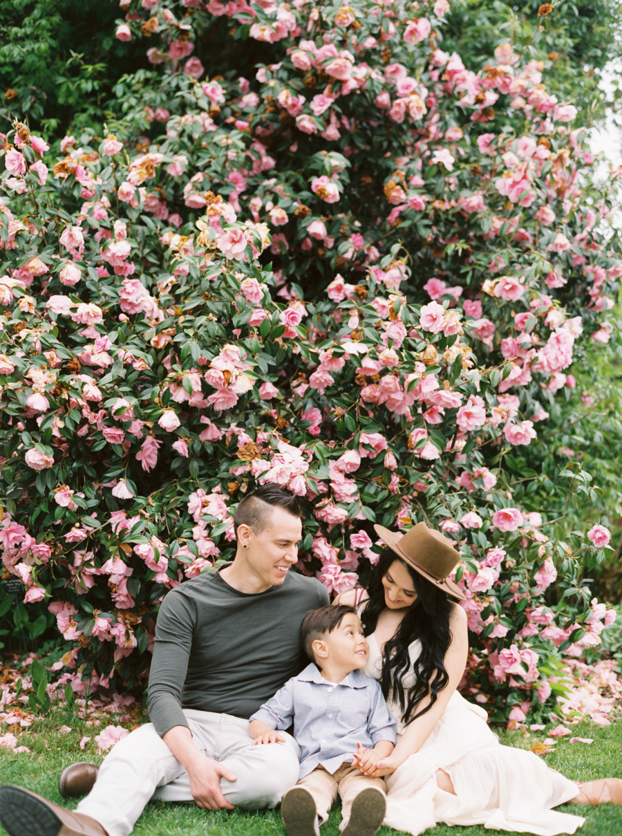 christiansons-nursery-photographer-family-portraits-003