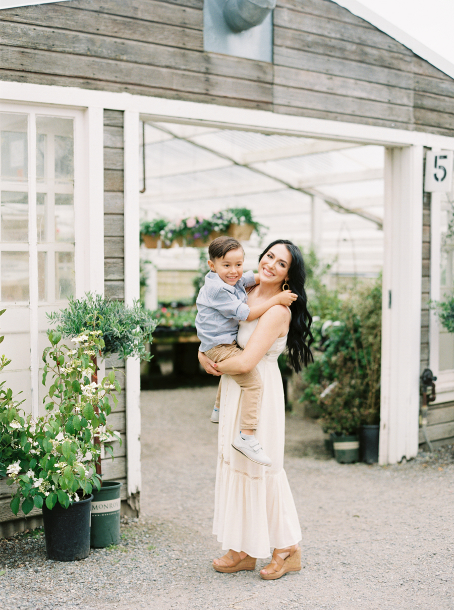 christiansons-nursery-photographer-family-portraits-005