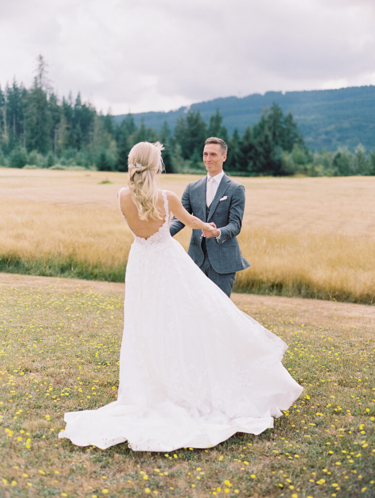 woody pacific nw wedding