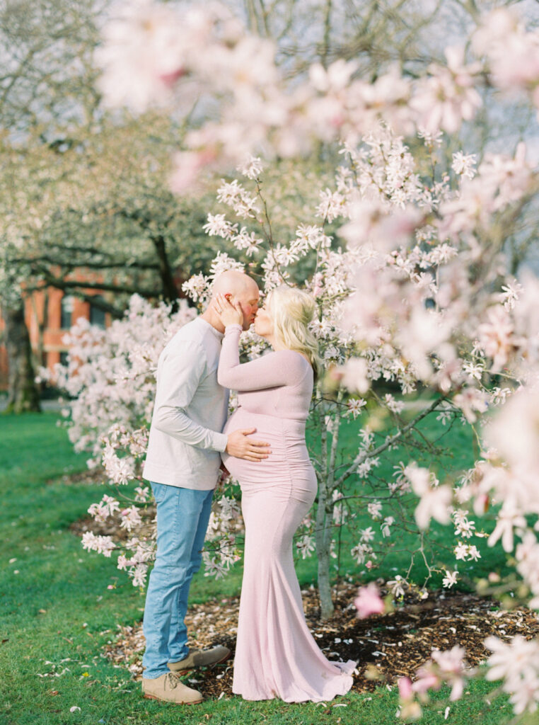 spring film maternity photos