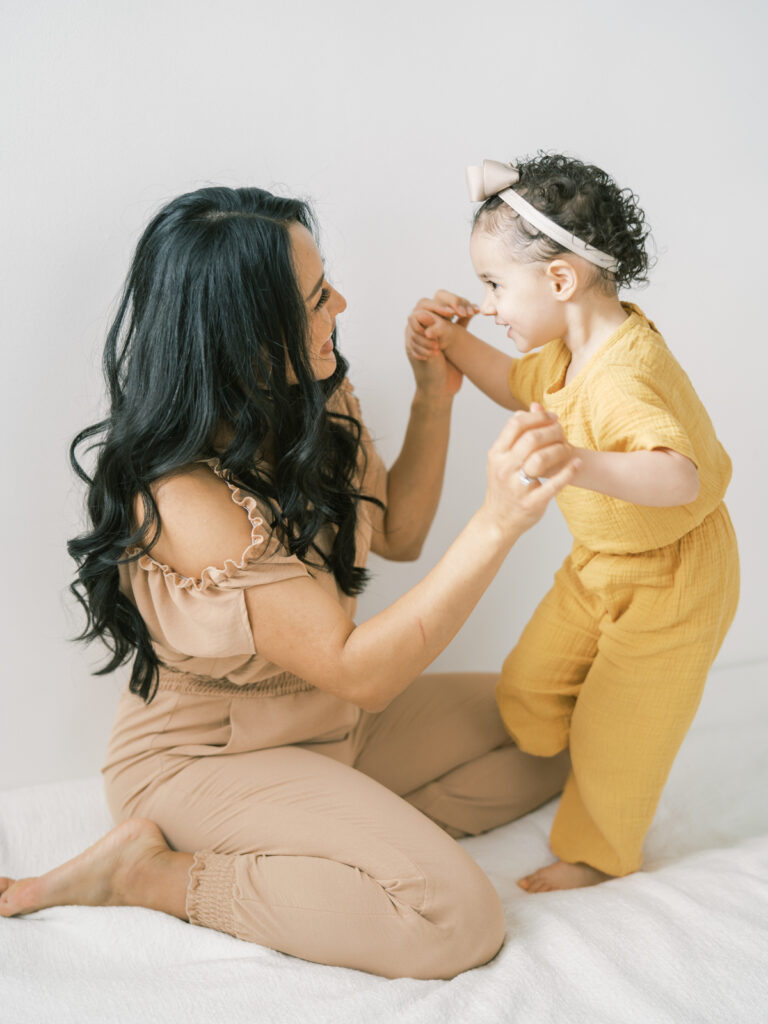 mom with toddler girl