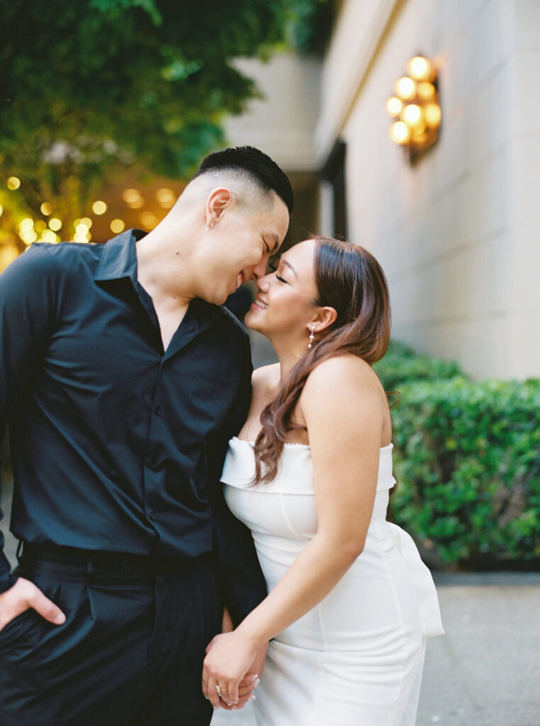 Engagement Photos downtown seattle at the Fairmont Olympic Hotel