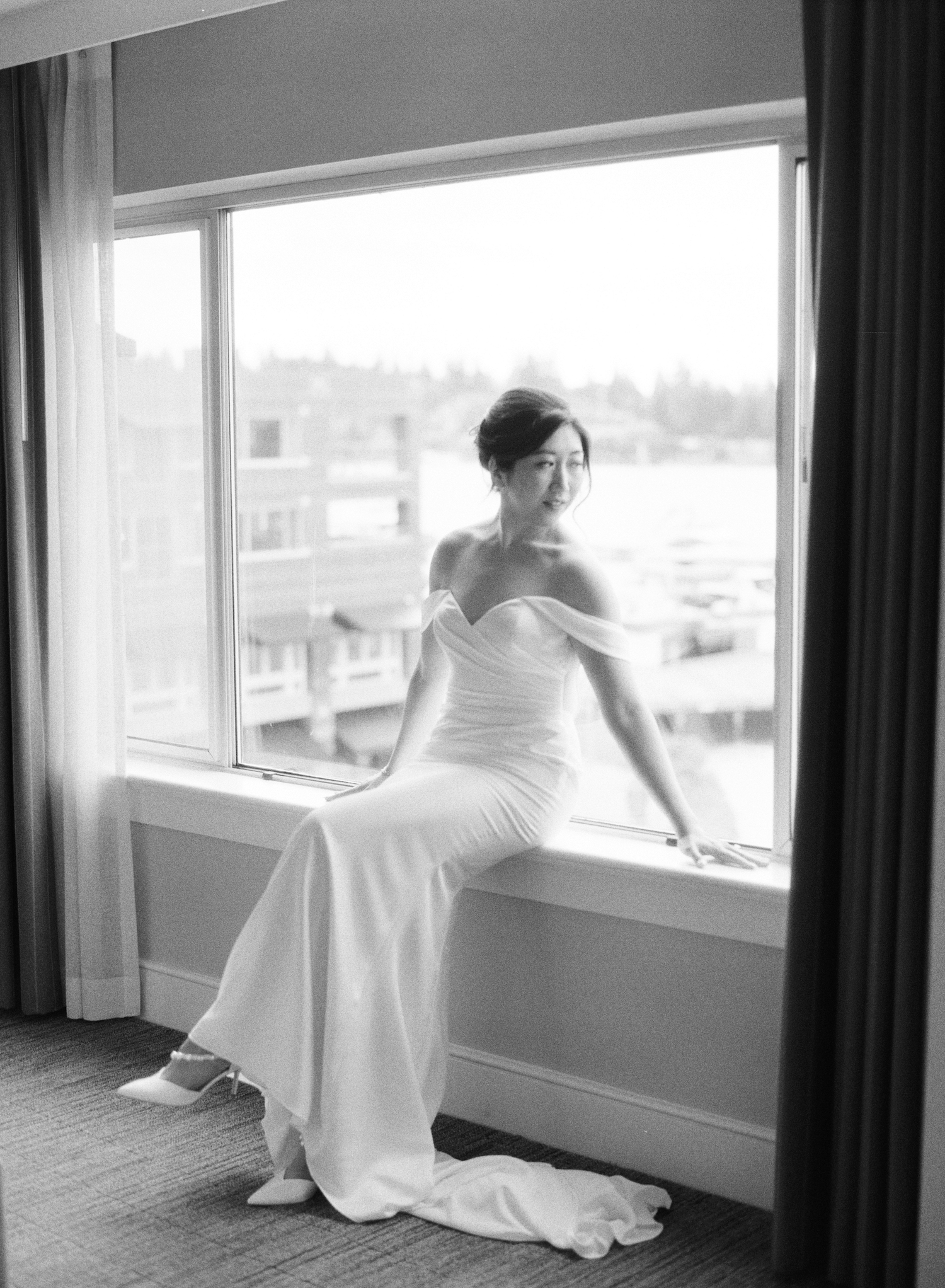 woodmark hotel kirkland wedding bridal suite