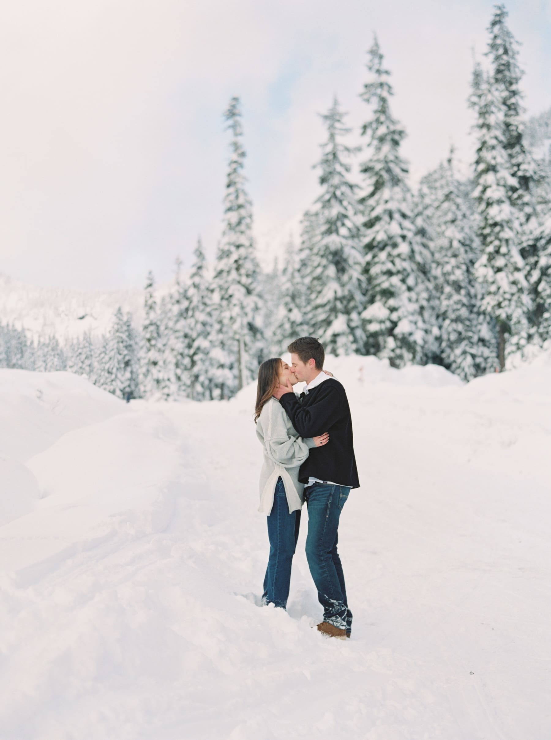 alpental snowy engagement photos
