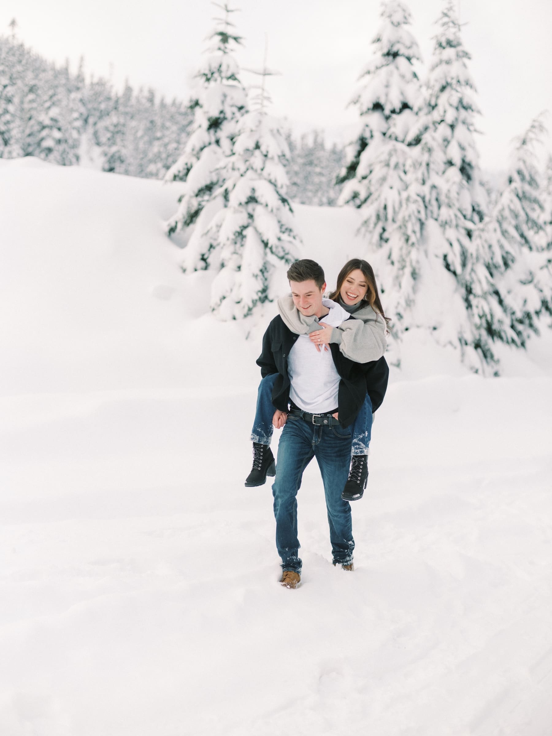 alpental snowy engagement photos